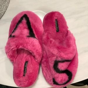 VS Slippers